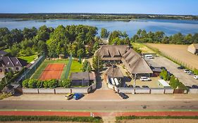 Dom Wypoczynkowy Pod Strzechą w Giewartowie